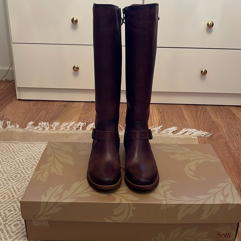 Knee high boots,cognac leather size 6